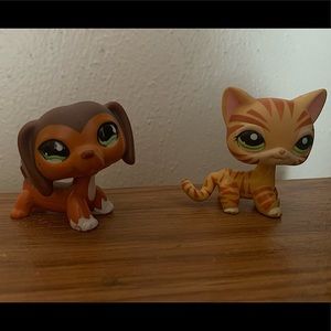 littlest pet shop dachshund and littlest pet shop cat